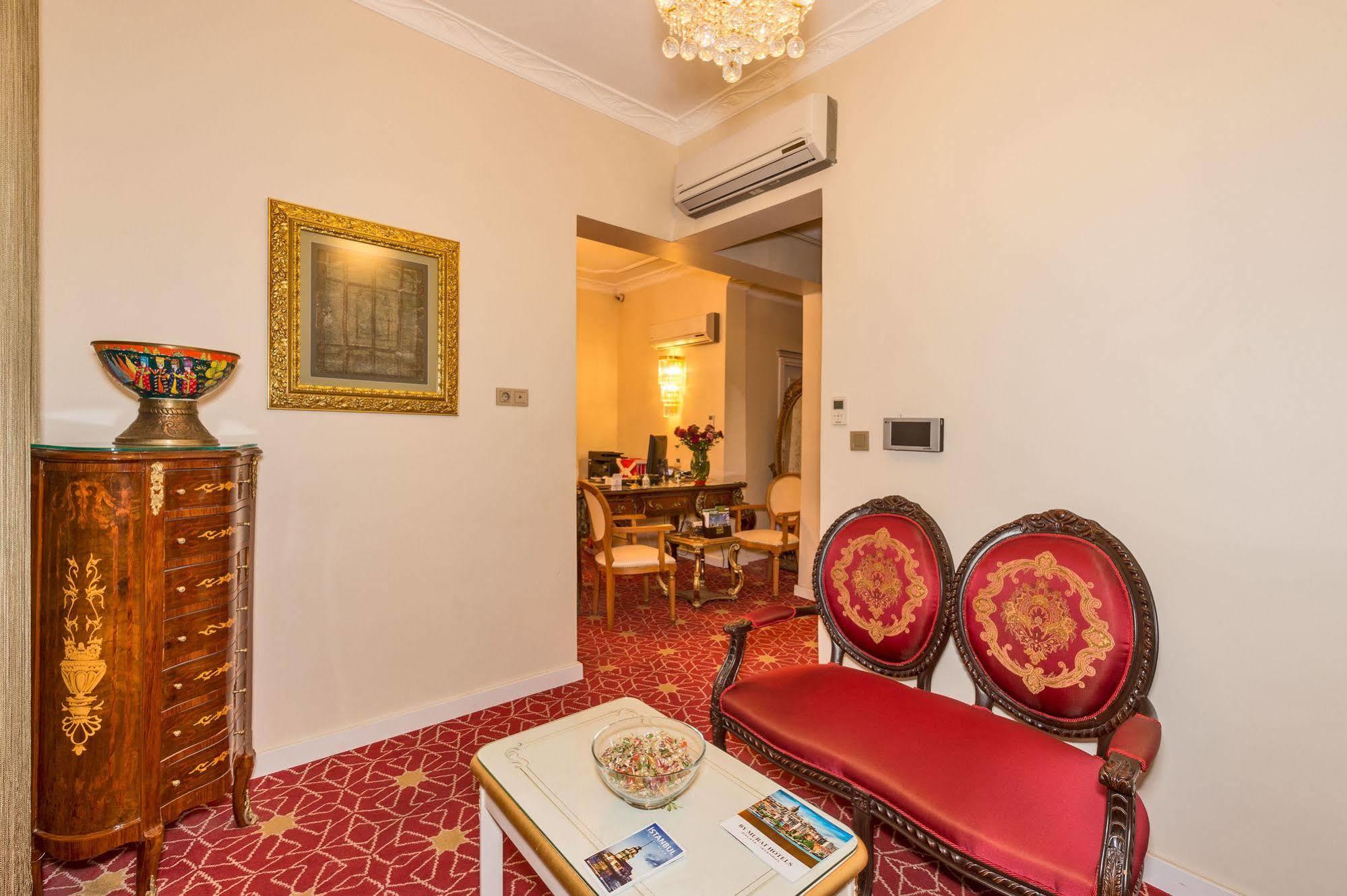 By Murat Crown Hotel Taksim Istambul Exterior foto
